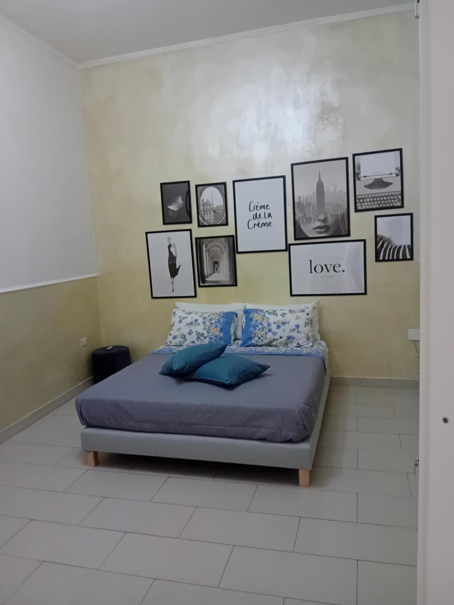House Gioia Apartment เนเปิลส์ ภายนอก รูปภาพ