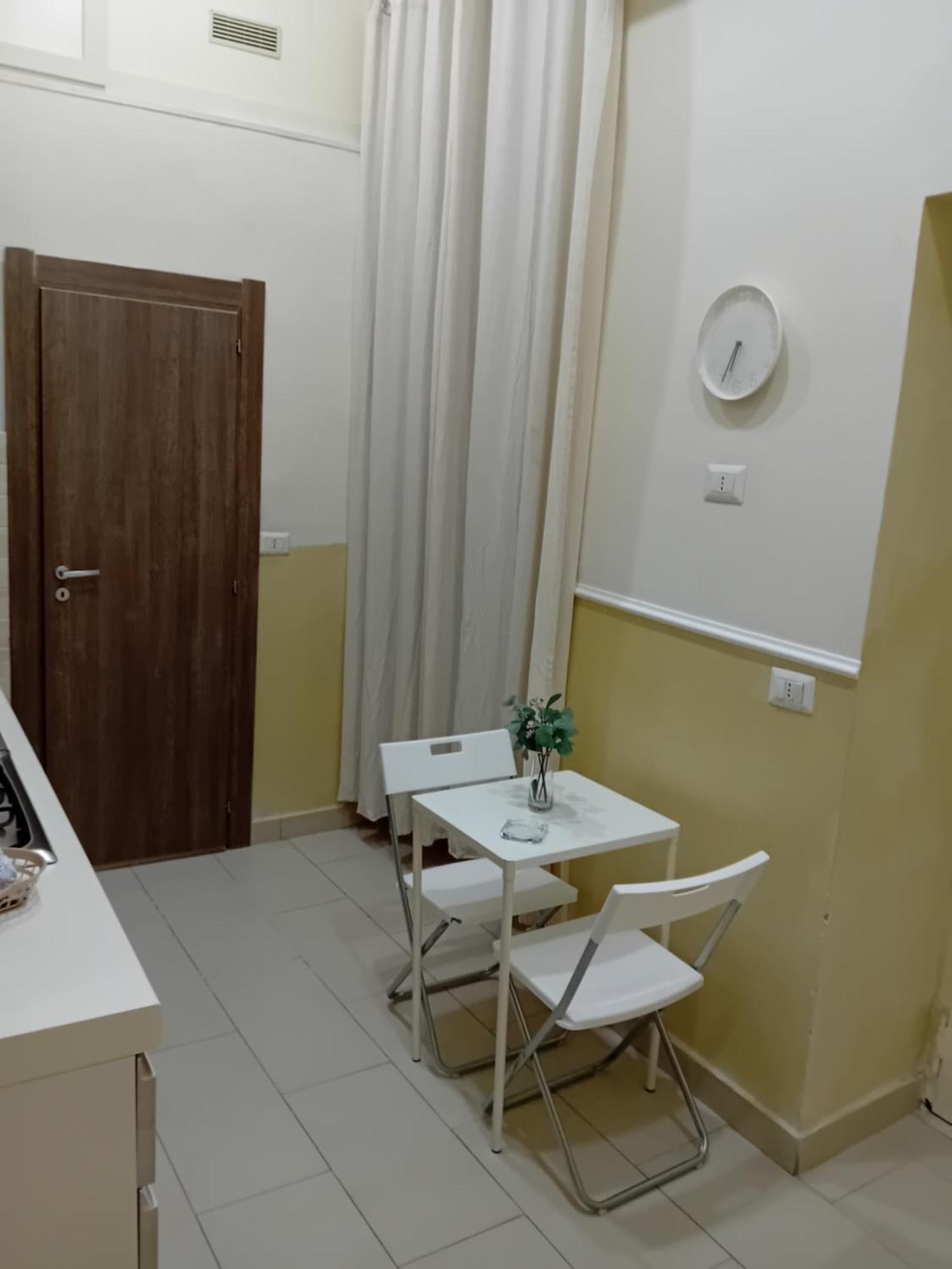 House Gioia Apartment เนเปิลส์ ภายนอก รูปภาพ