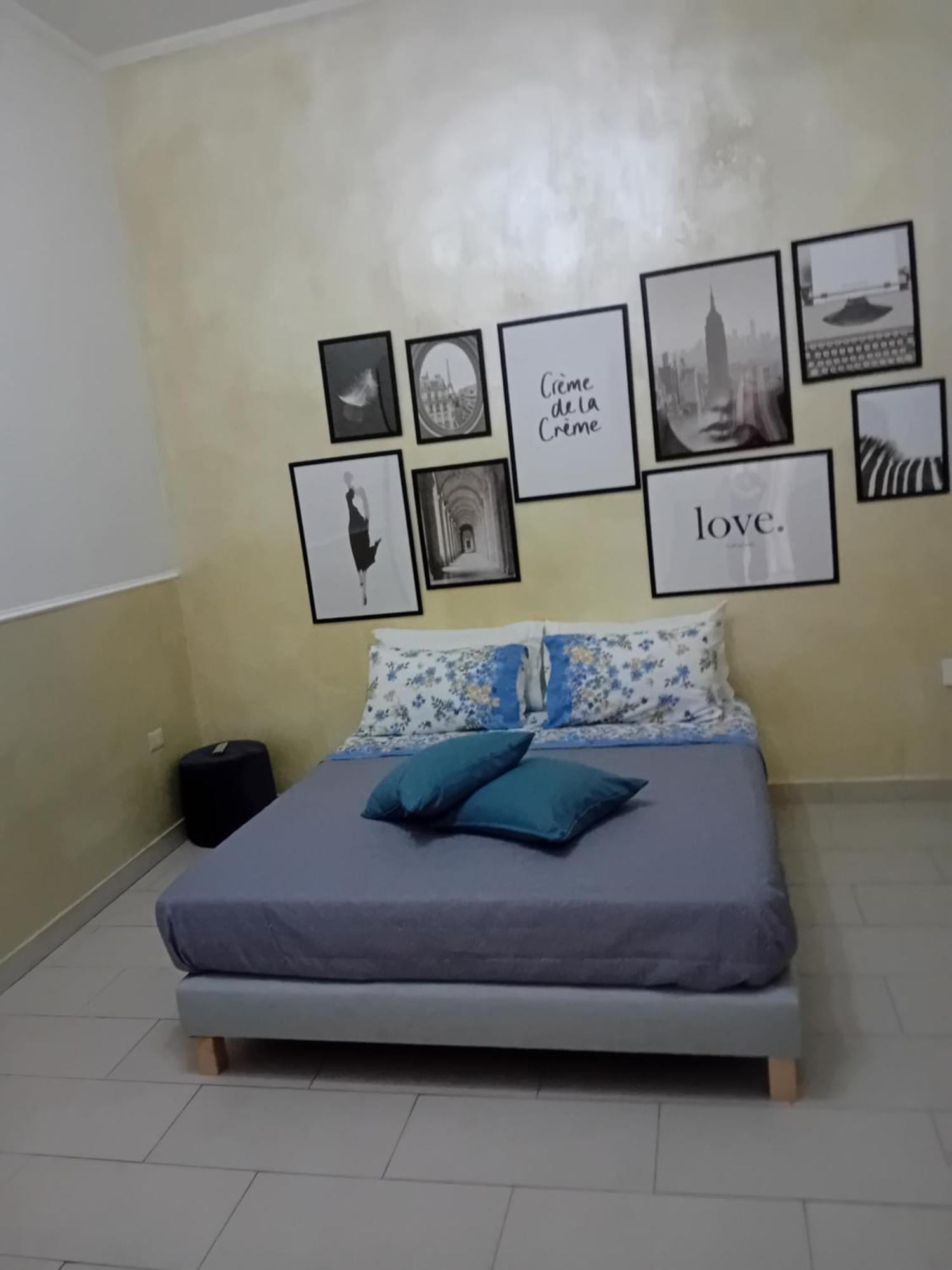 House Gioia Apartment เนเปิลส์ ภายนอก รูปภาพ